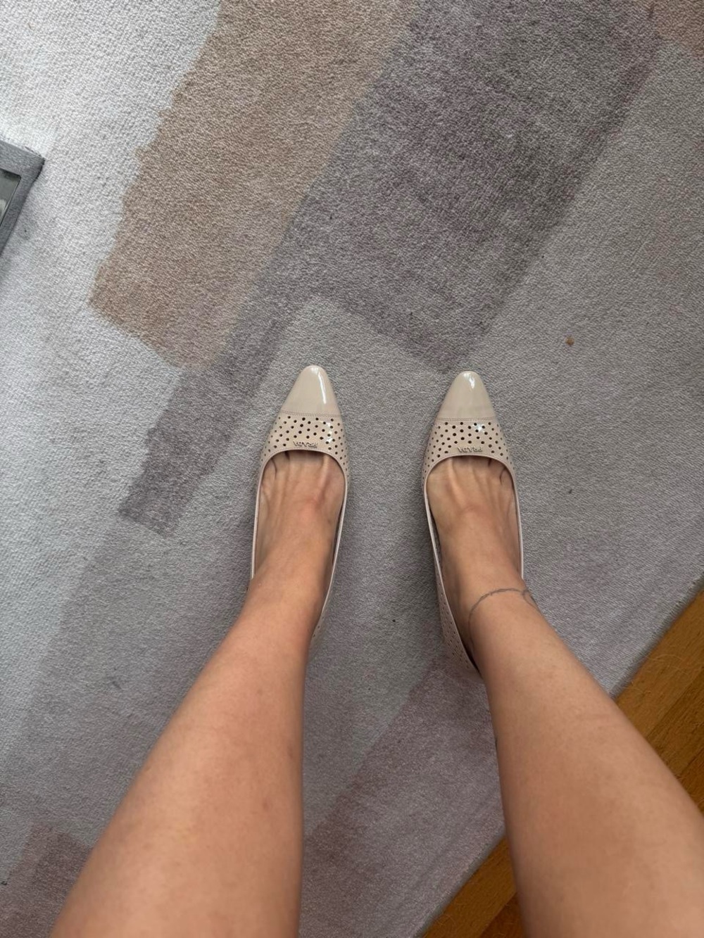 PRADA Women's Nude Perforated Pointed-Toe Heels size 7.5 US - Picture 8 of 8